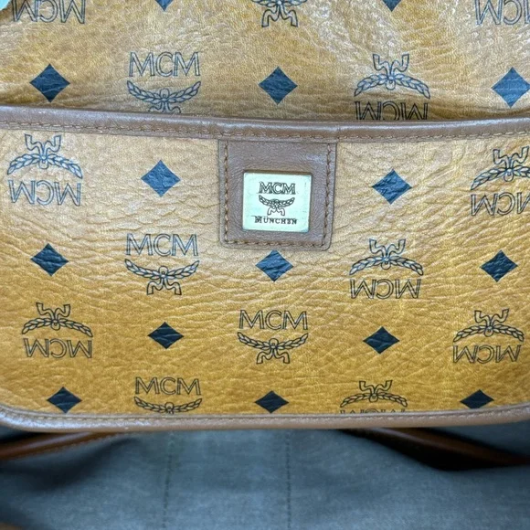 (MT45) MCM Brown and Orange Logo Tote - Picture 11 of 14